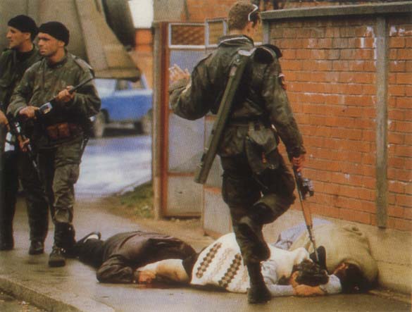 bosnian-genocide-bijeljina-massacre-in-march-1992-41.jpg